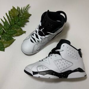 Jordan 6 Retro "Reverse Oreo" Sneakers - Little Kids Size 13C